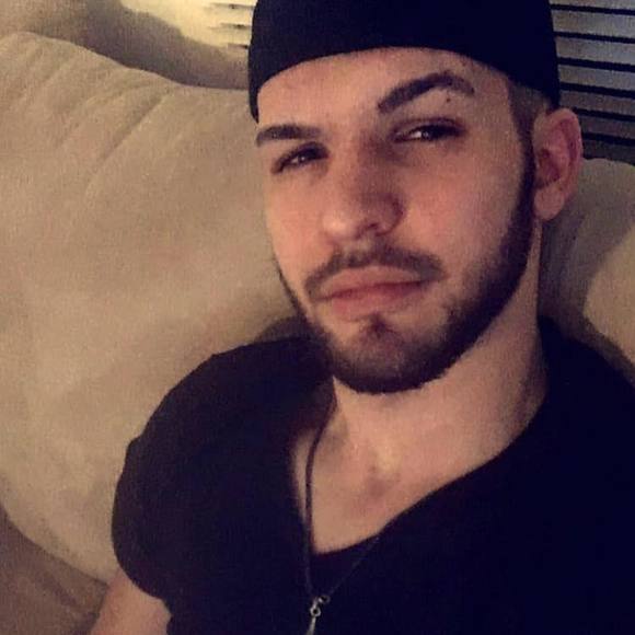 Meet your Posher, Derek - Picture 1 of 1